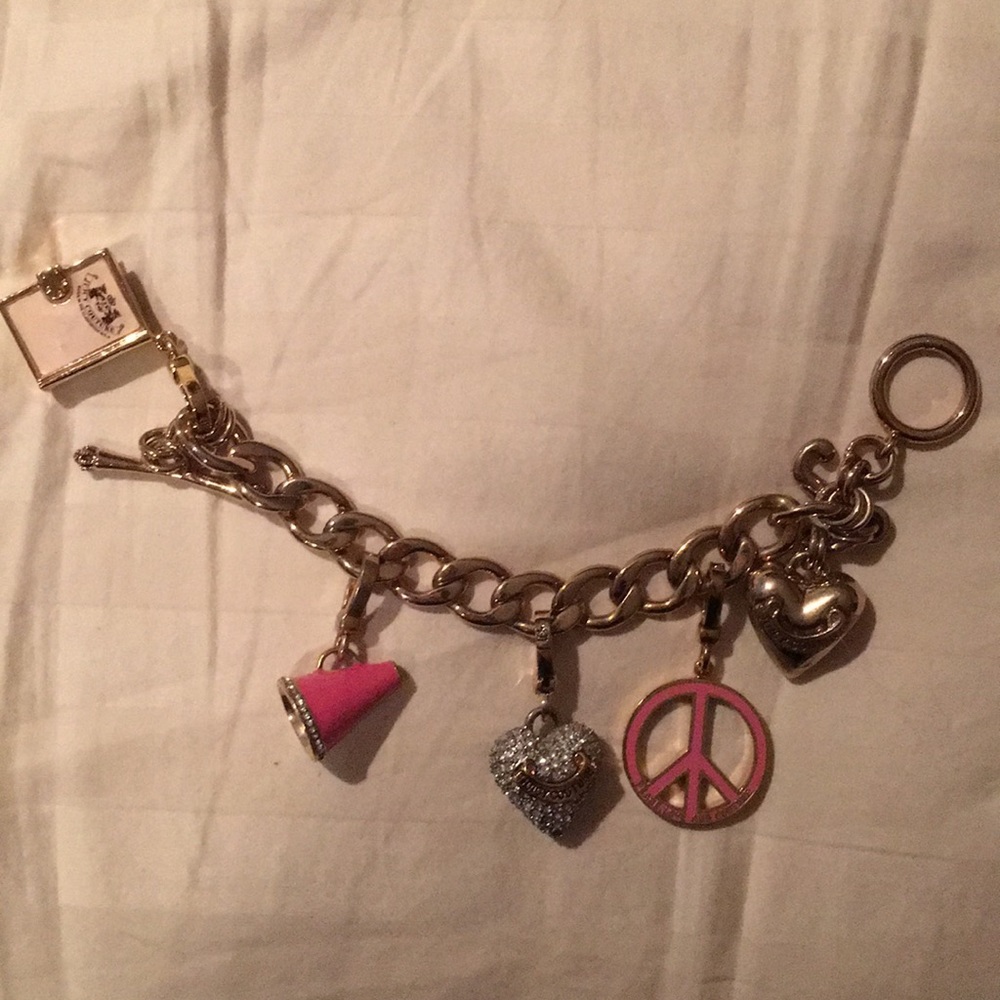 Juicy charm bracelet